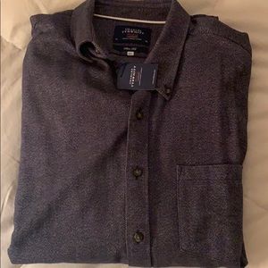 Men’s long sleeve casual button down